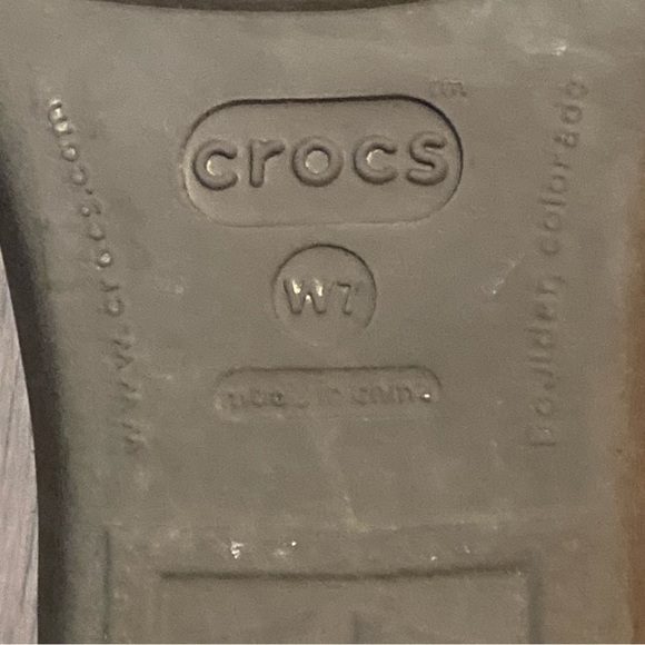 Crocs Patricia Wedge‎ Sandals Womens Size 7 Brown Triple Strap Slides - Picture 7 of 7